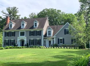 44 Old Stone Xing, West Simsbury, CT 06092