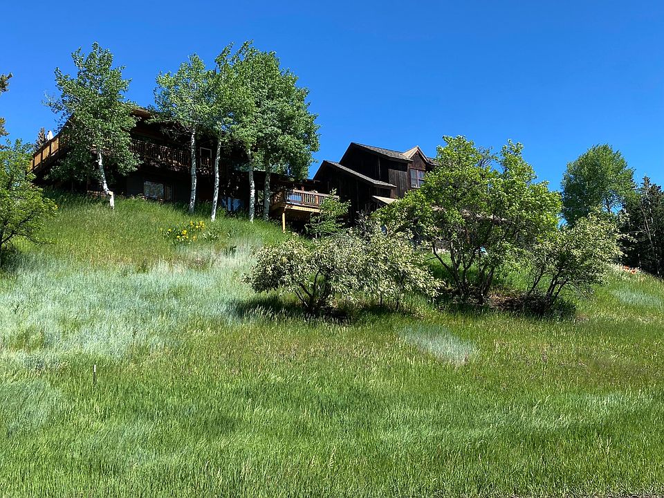 You are surrounded by dedicated land for environmental protection, giving you plenty of personal space!
