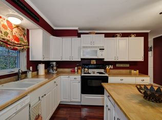197 Madison St APT 4, Portsmouth, NH 03801