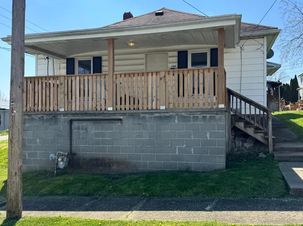 204 8th St, Fairmont, WV 26554