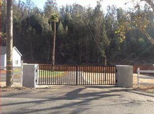 724 Lewis Rd, Royal Oaks, CA 95076