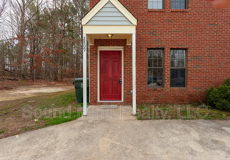 2809 Ferret Ct — Photo 2