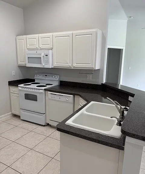 1401 SW 1st Pl — Photo 9