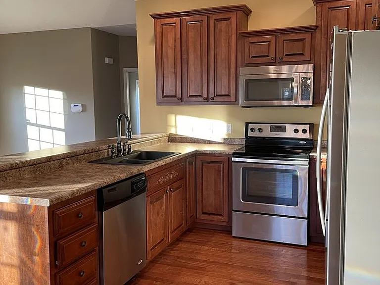 111 Stover Dr — Photo 9