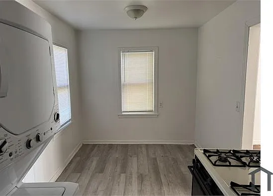 1005 N Highland St — Photo 3