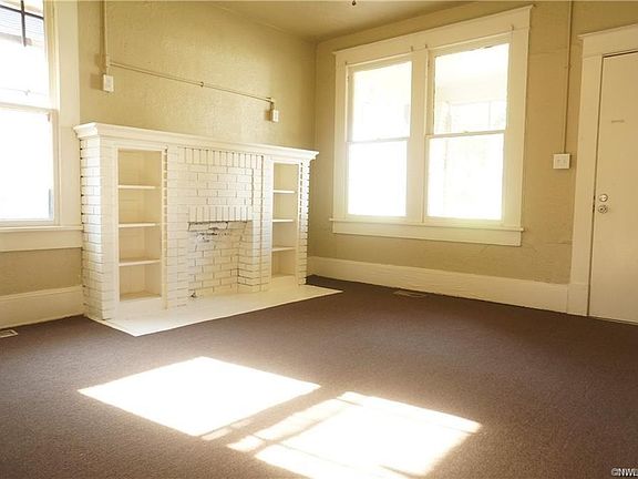 4th image of 262 Prospect St
