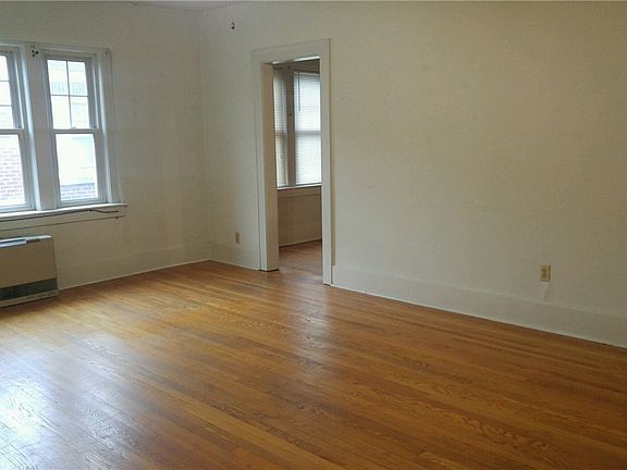 3rd image of 2600 James St #22