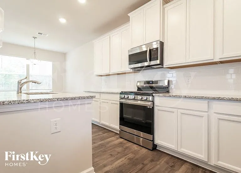 312 Ashborne Ln — Photo 7