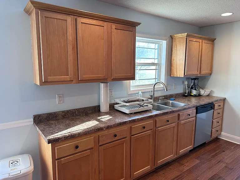 240 Eagle View Ln — Photo 5