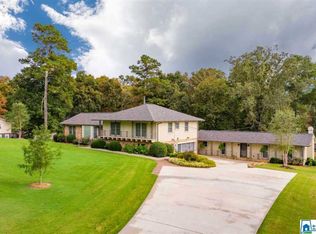7343 Pinewood Dr, Trussville, AL 35173