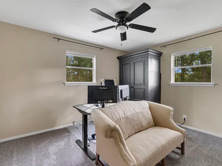 134 Valleyview Dr — Photo 11