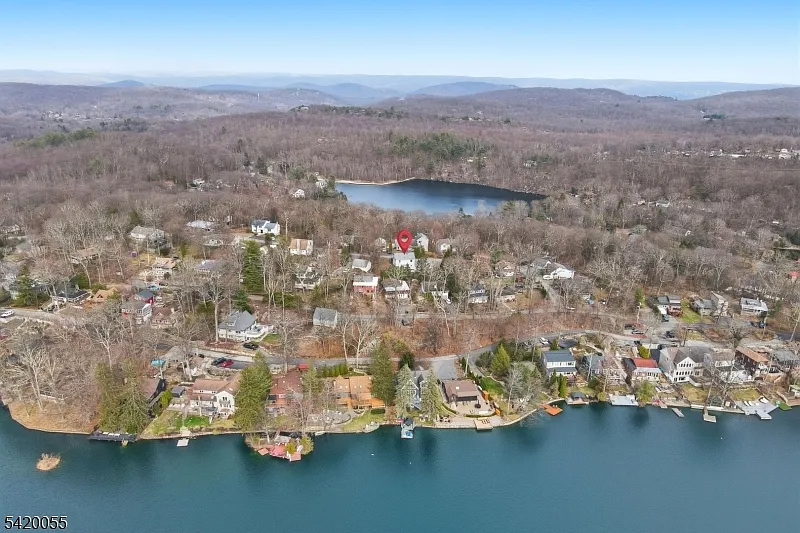 72 Hudson Dr photo 1