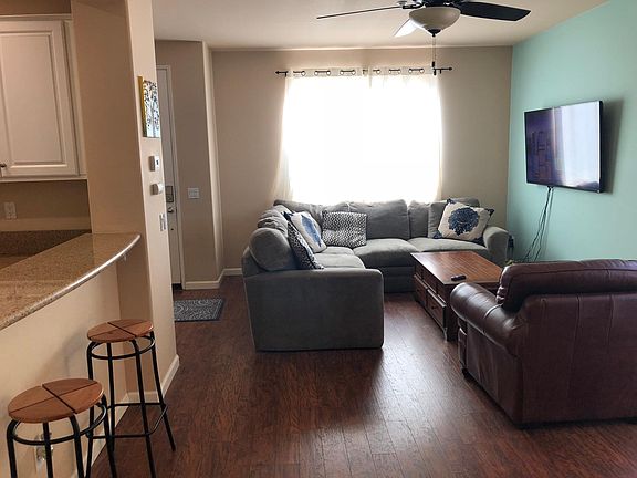 3rd image of 27422 Charleston Ct Unit 2