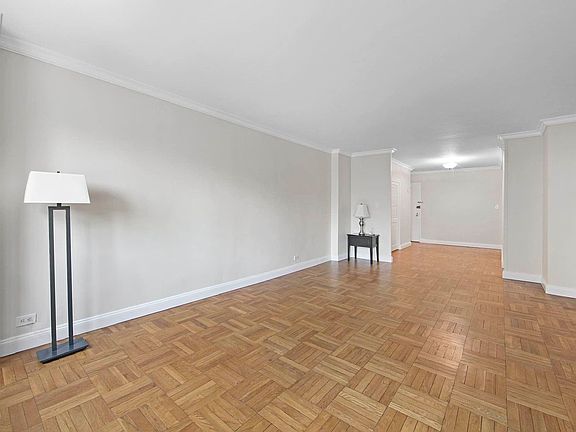 4th image of 30 W 60th St APT 2P