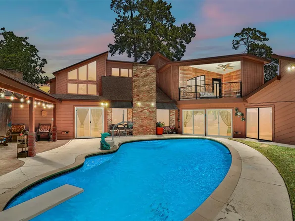 15703 Winding Moss Dr, Houston, TX 77068