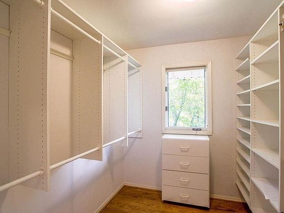 3rd image of 24448 Albert Ln