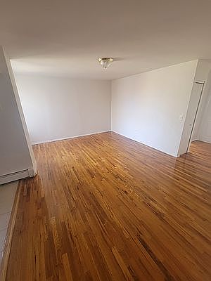 2nd image of 1310 Sheridan Ave APT 6F