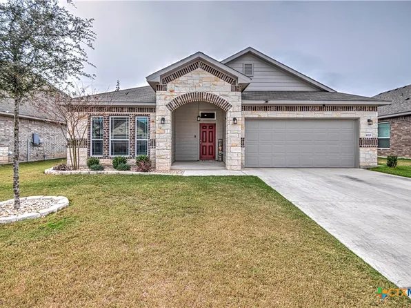 10215 Six Shooter Ln, Temple, TX 76502
