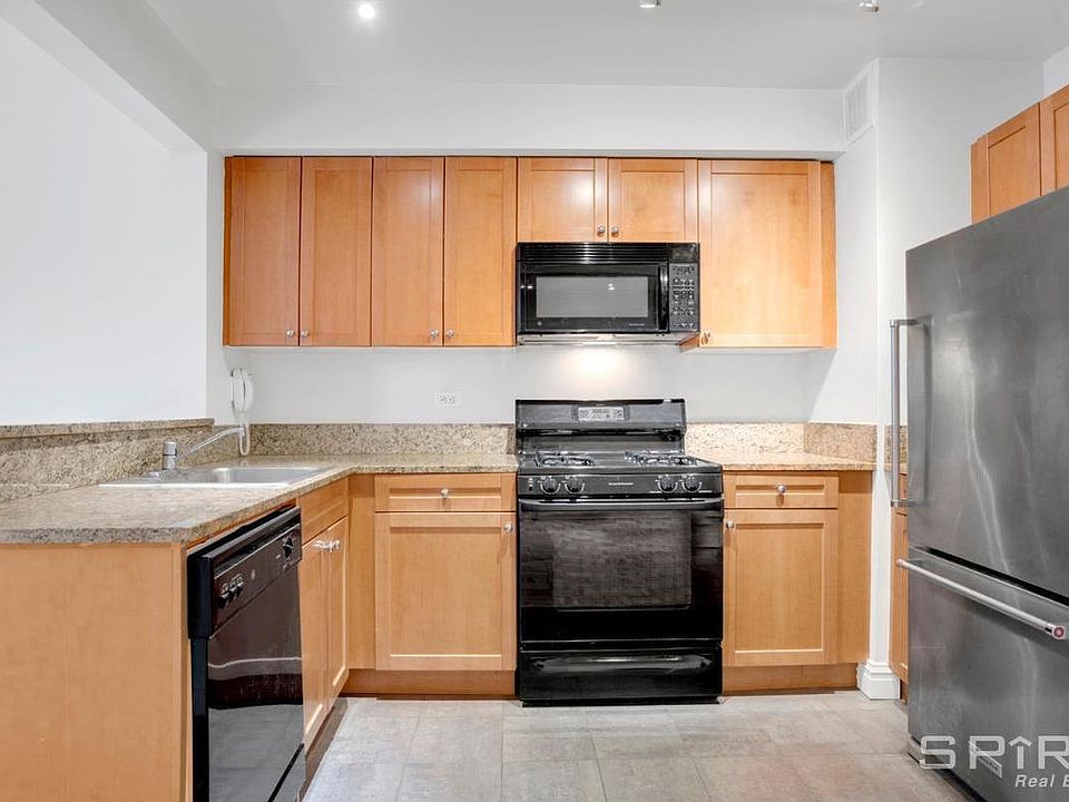 1st image of 1500 Lexington Ave APT 9G