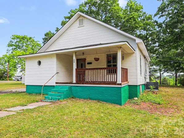 250 Halyburton St NE, Concord, NC 28025