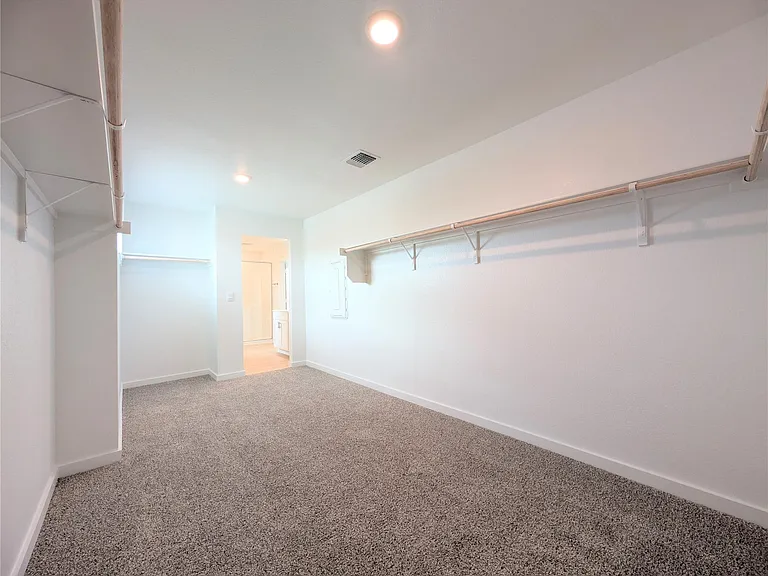 9400 Oxbow Strap Dr — Photo 29