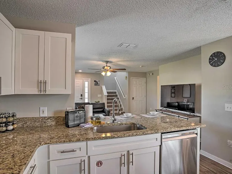 2984 Kokomo Loop — Photo 8
