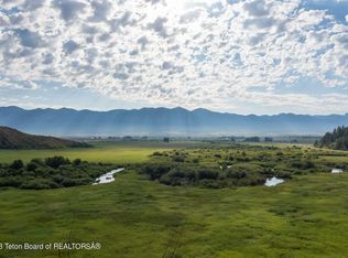 7 Dove St, Freedom, WY 83120