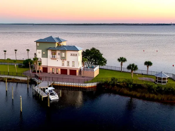 6701 Yacht Club Dr, Panama City, FL 32404