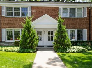 305 Linden Ave, Wilmette, IL 60091