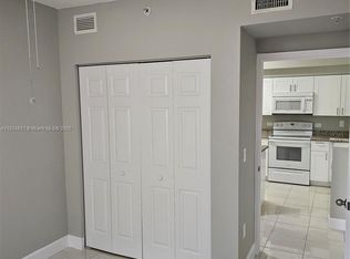 2090 W Preserve Way APT 102, Hollywood, FL 33025