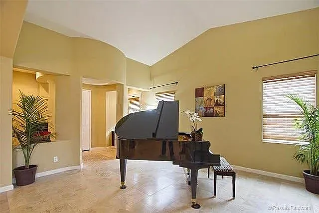 32849 Northshire Cir — Photo 11