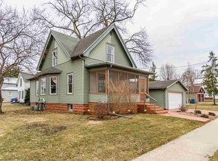 328 Elizabeth St, Baraboo, WI 53913