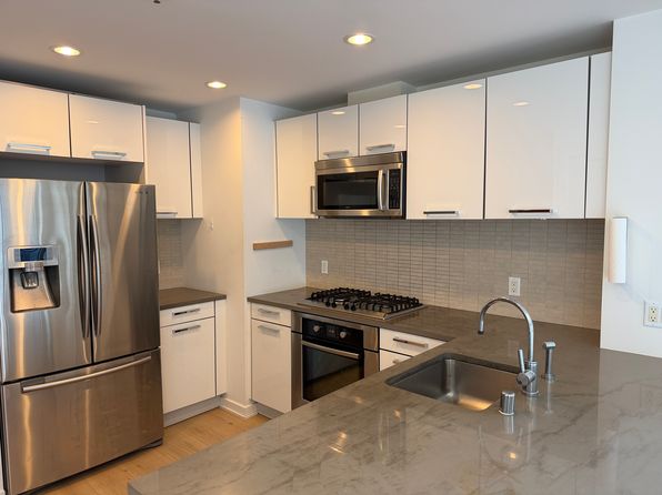 1 Hawthorne St Unit 21A