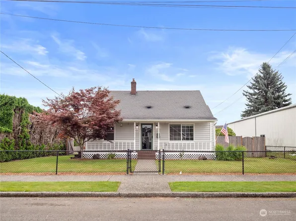 1923 Pioneer Street, Enumclaw, WA 98022