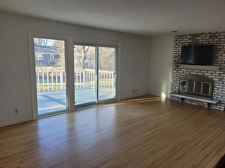 6016 Tamarac Ave — Photo 10