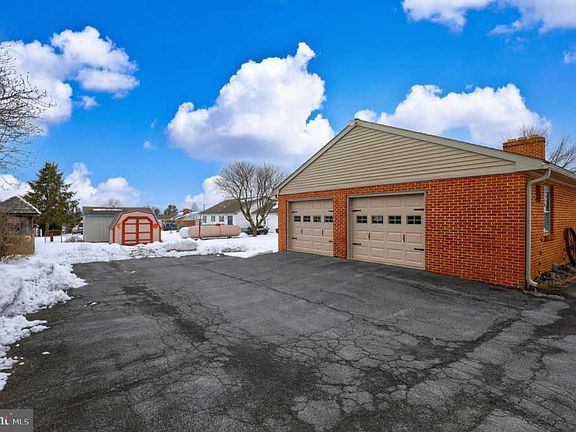 5th image of 474 N Railroad Ave