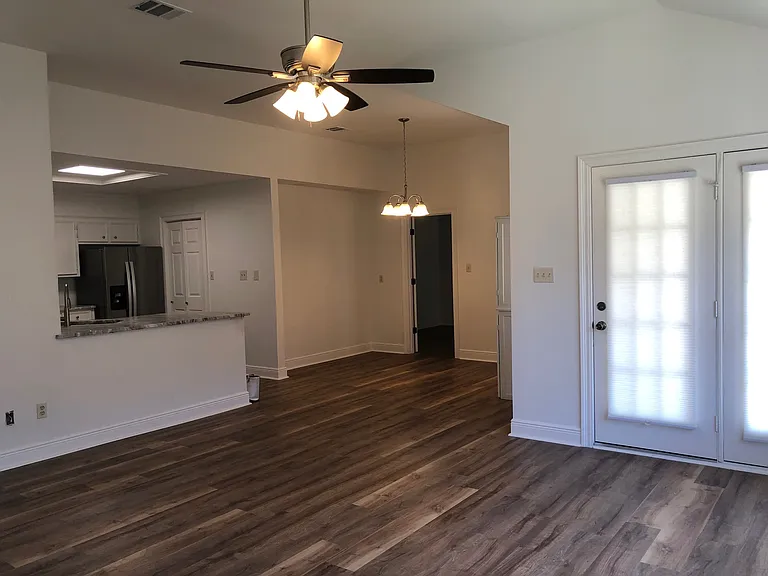 4557 Summerdale St — Photo 3