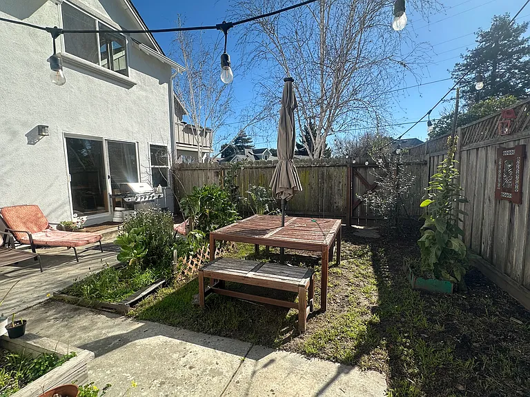 Clinton St — Photo 44