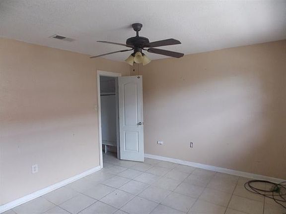 4th image of 7830 Arcadia Ln