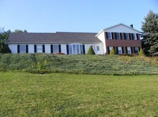 196 Godfrey Ln, Hollidaysburg, PA 16648