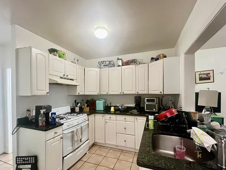 62 Egmont St #1 — Photo 6