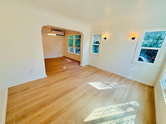 3rd image of 3774 S Gramercy Pl #1B-1BA