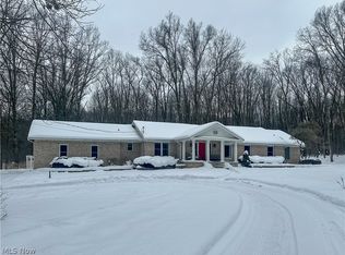 5516 Benton Ln, Brookfield, OH 44403