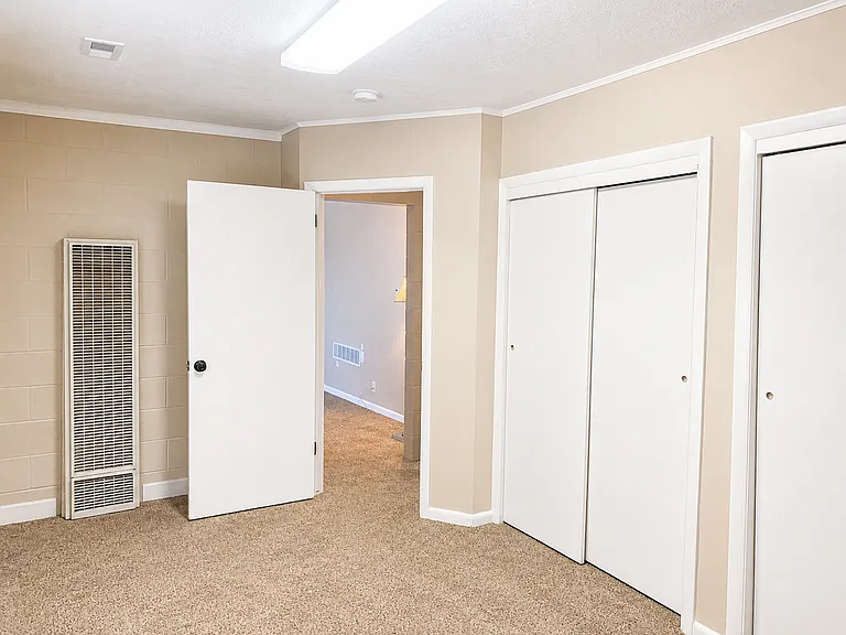 557 N 400 E — Photo 15