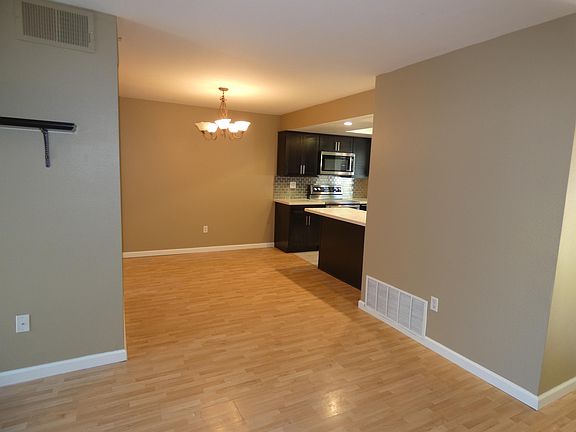 4th image of 2075 Haller St #2075