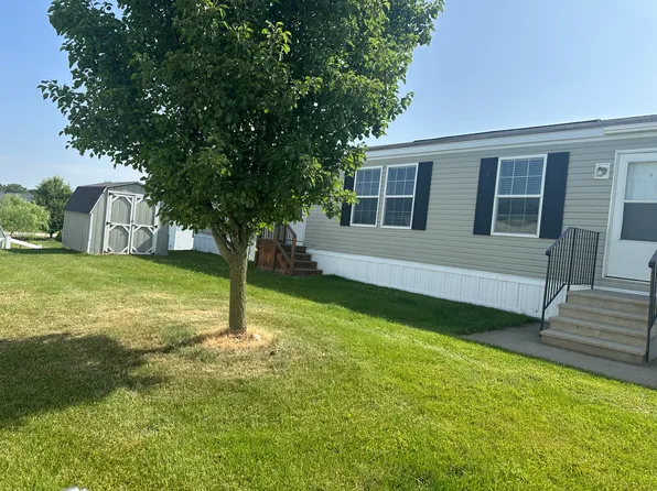 2111 Quarry Dr #196, Hudsonville, MI 49426