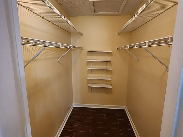 1060 Desert Shield St — Photo 14
