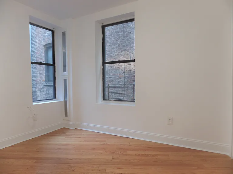 566 W 126th St #41 — Photo 3