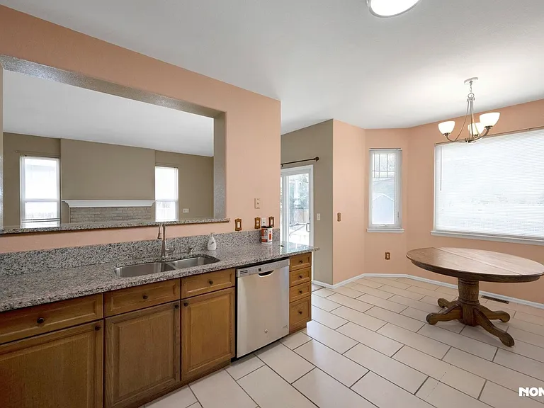 2942 N Princess Cir — Photo 25