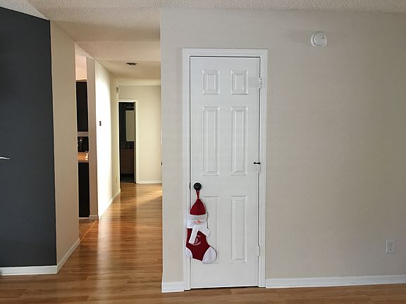 3rd image of 1434 Castleford Ln